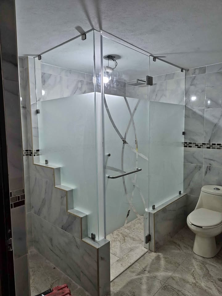 cuánto cuesta un cancel de baño en Reynosa